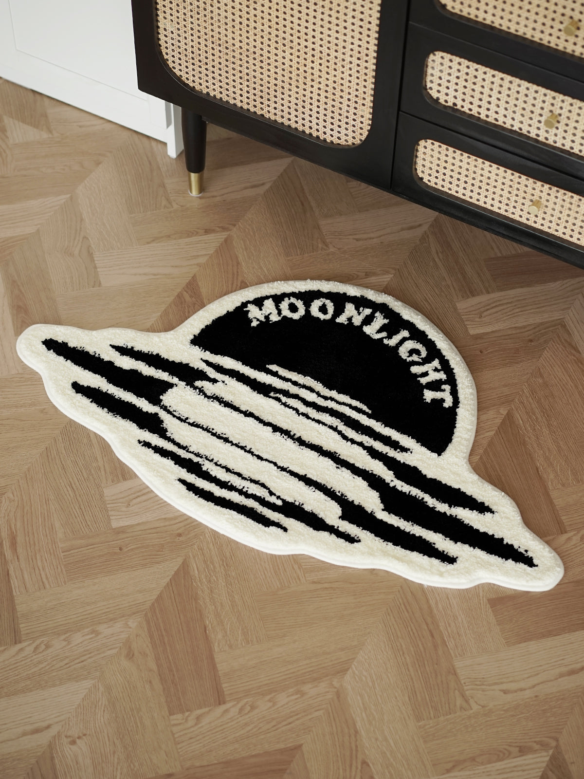 Soft & Comfy Moonlight Shape Tufted Carpet: Plush Fluffy Rug for Aesthetic Home Decor in Living Room & Bedroom