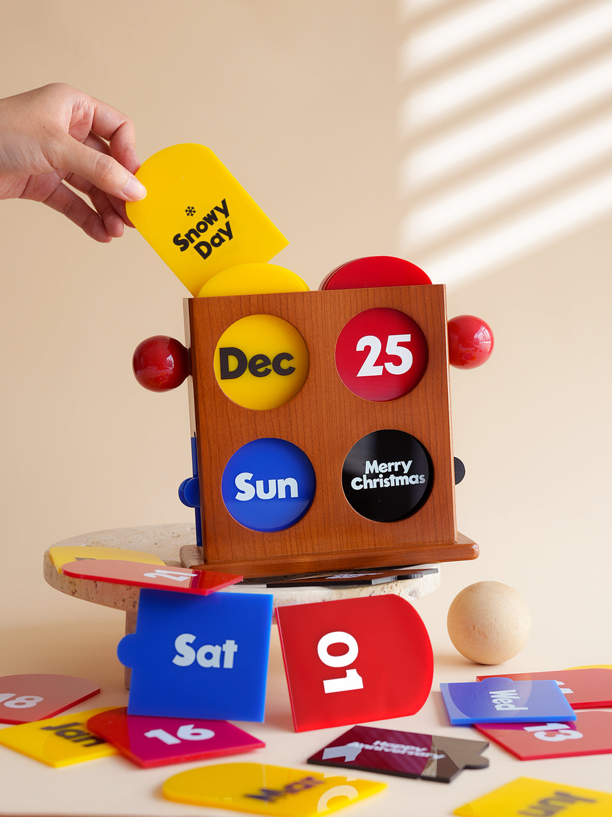 Perpetual Calendar Desk Wood Stand with Acrylic Cards – Bauhaus-Inspired Home & Office Decor, Modern Minimalist Design, Perfect for Gifting, Christmas & New Year, Living Room, Bedroom, Desk, Home Office Use
