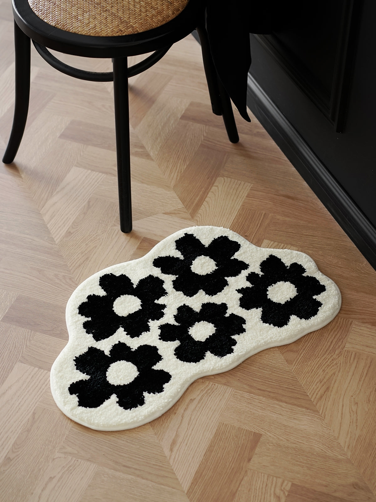 Soft & Comfy Moonlight Shape Tufted Carpet: Plush Fluffy Rug for Aesthetic Home Decor in Living Room & Bedroom