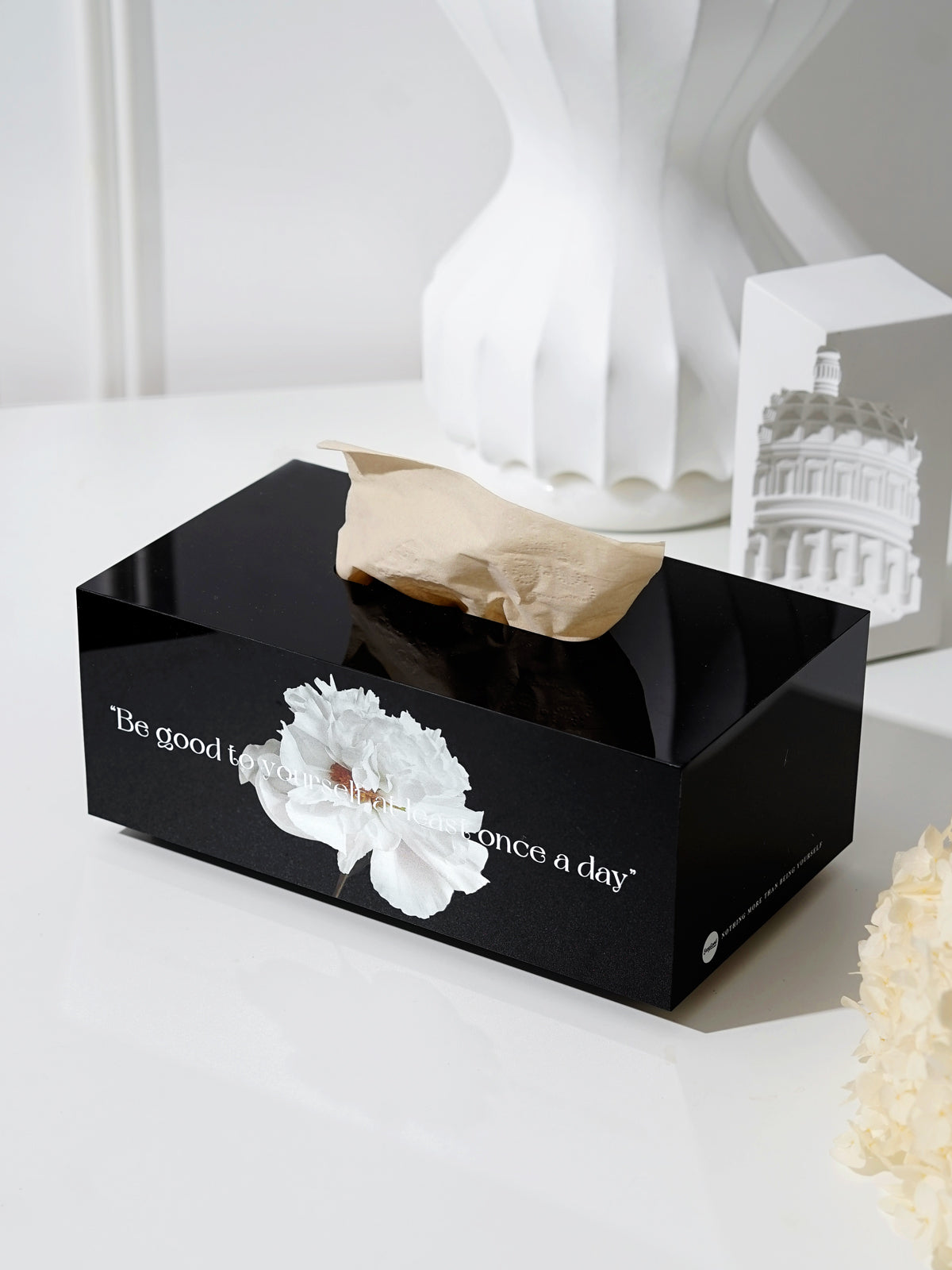 Acrylic tissue box with flower patterns: An elegant storage solution