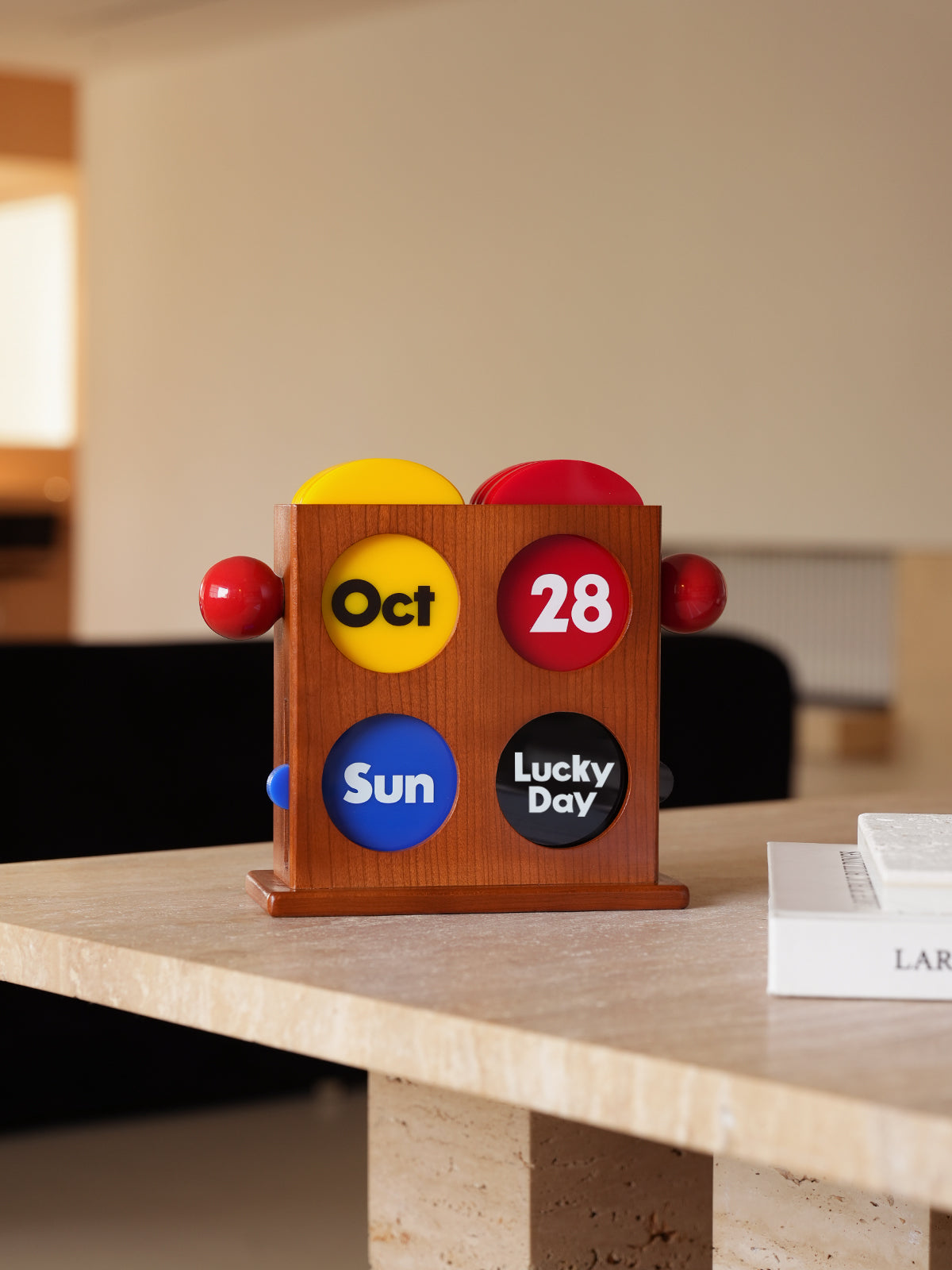 Perpetual Calendar Desk Wood Stand with Acrylic Cards – Bauhaus-Inspired Home & Office Decor, Modern Minimalist Design, Perfect for Gifting, Christmas & New Year, Living Room, Bedroom, Desk, Home Office Use