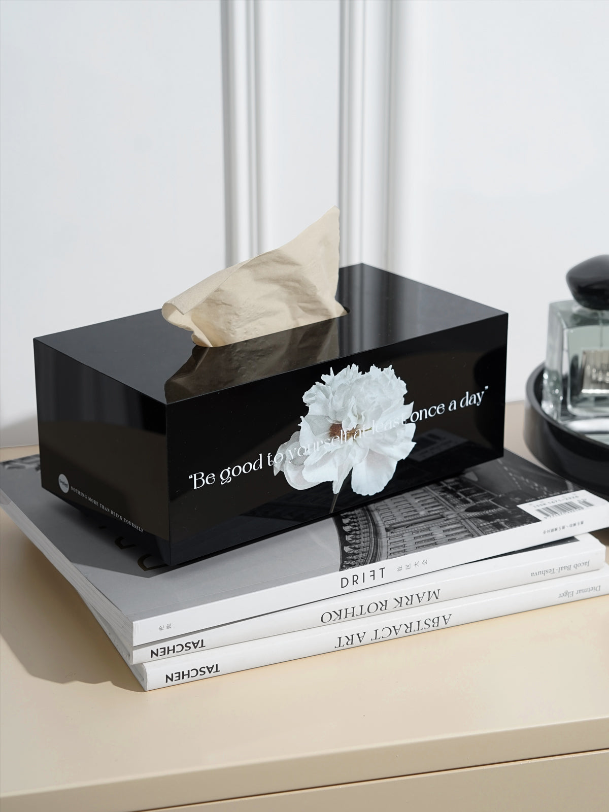 Acrylic tissue box with flower patterns: An elegant storage solution