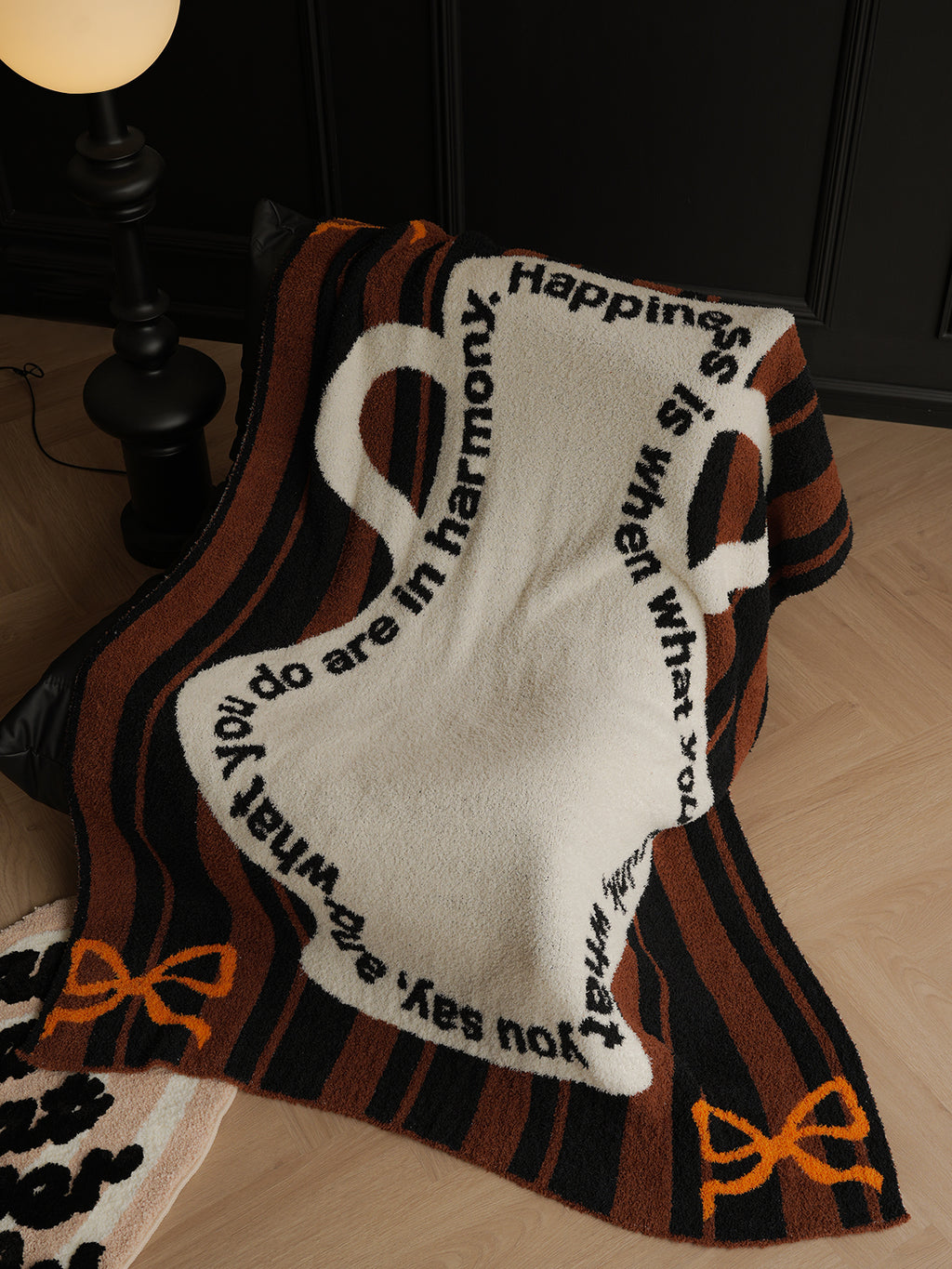 Cute Throw Blanket: Super Soft & Fluffy Polyester with Geometric Pattern – Perfect for Couch, Bed & Sofa