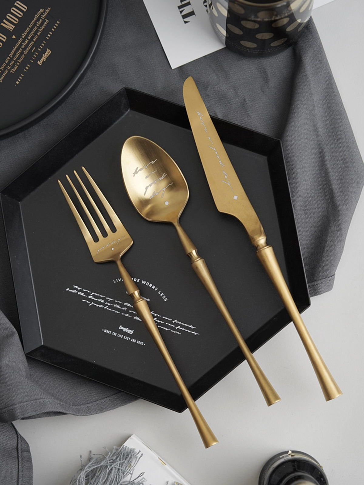 Unique & Beautiful Flatware Set Black Utensils Service For 5 with Dessert Fork,Dessert Spoon, Knife, Spoon, Dinner Fork，Stainless Steel Flatware, 5 Piece Place Setting