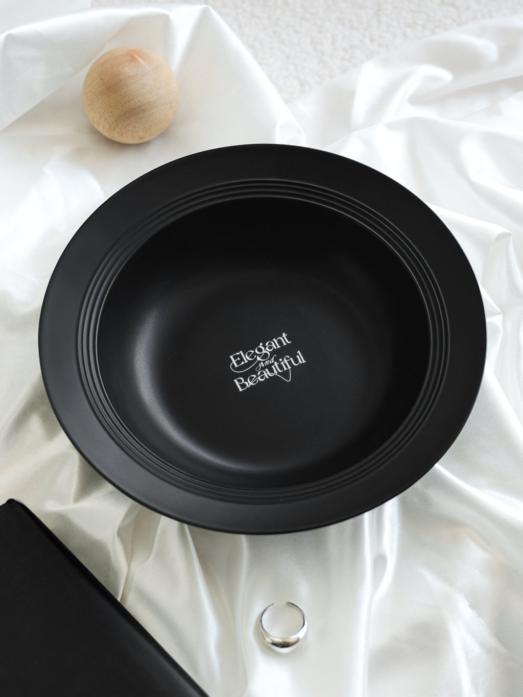 8" Pasta Bowl, Premium Glossy Black Ceramic. Suitable for dessert, salad, breakfast, cereal, and soup. Dishwasher and microwave safe.Ideal for Michelin-level presentation.