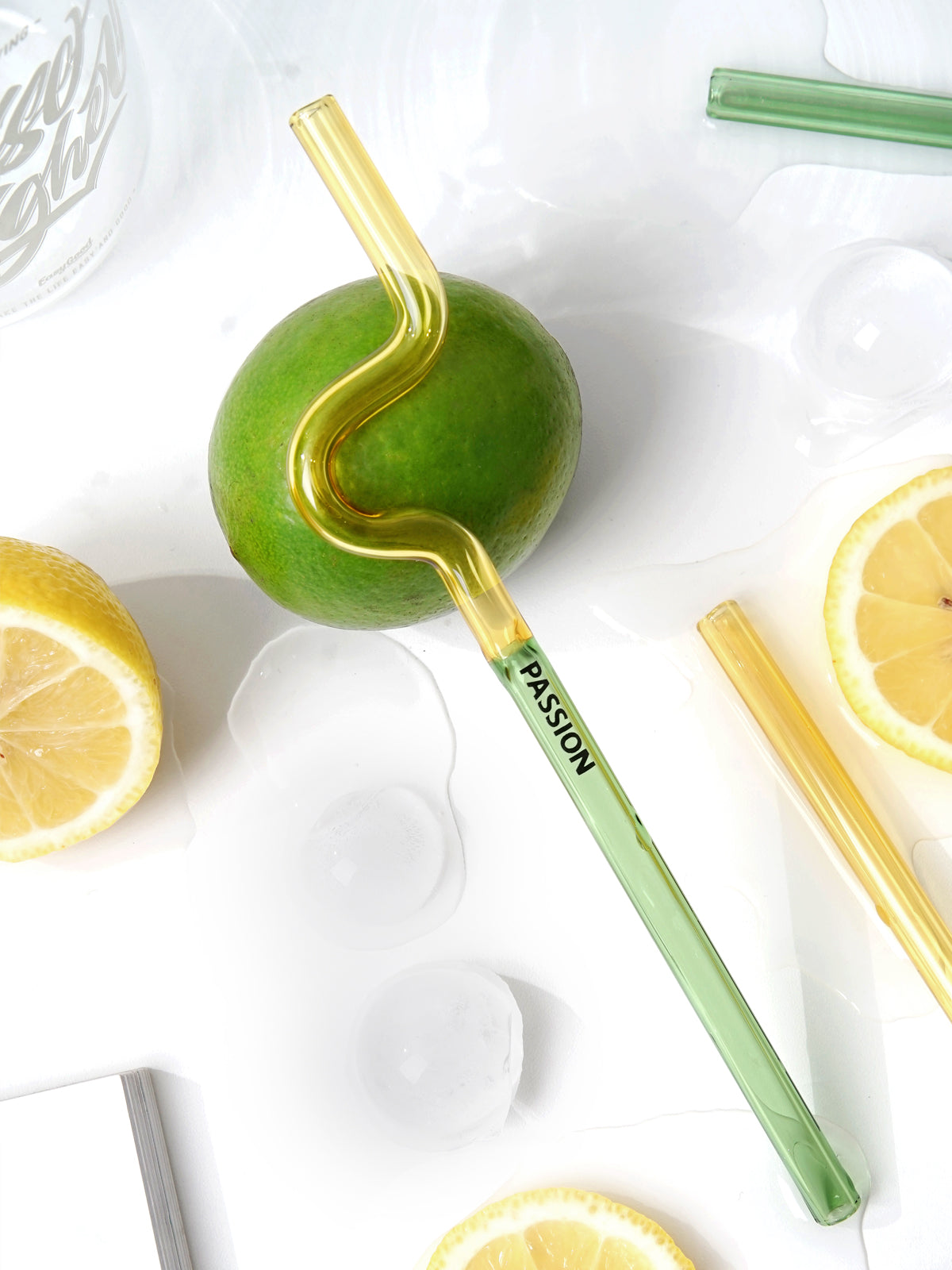 Reusable Bent Glass Straw, Colorful Borosilicate Glass Straw for Adults and Kids, Suitable for Smoothies, Milk, Water, Juice, and Coffee