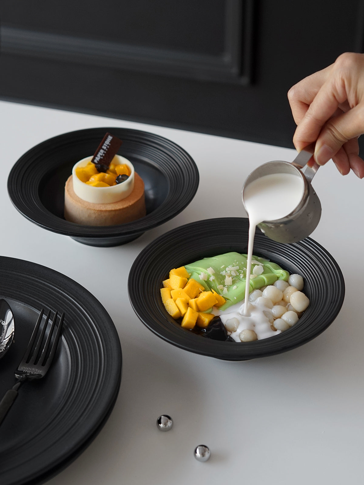 6.5"Ceramic Bowls with Relief Patterns, for Dessert, Cereal, Soup, Rice, Salad, Oatmeal,Breakfast,Stylish Matte Black Ceramic Bowls, Dishwasher and Microwave Safe