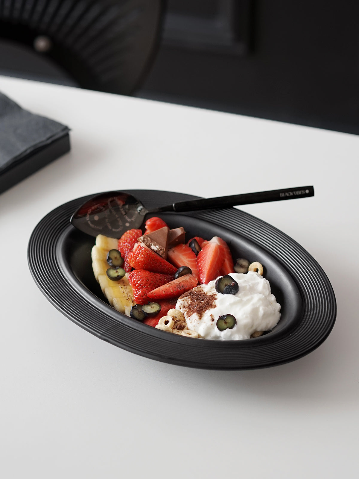 10.4" Oval Ceramic Plates with Relief Patterns, for Cereal, Soup, Rice, Pasta, Salad, Oatmeal,Breakfas,Stylish Matte Black Ceramic Plates, Dishwasher and Microwave Safe