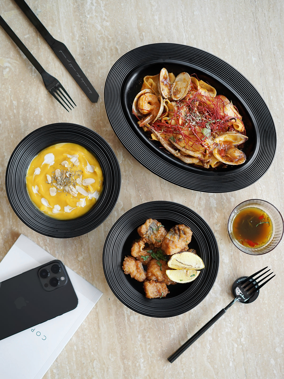 10.4" Oval Ceramic Plates with Relief Patterns, for Cereal, Soup, Rice, Pasta, Salad, Oatmeal,Breakfas,Stylish Matte Black Ceramic Plates, Dishwasher and Microwave Safe