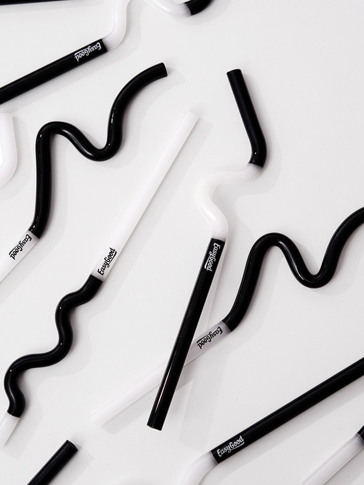 Reusable Bent Glass Straw, High Borosilicate Glass Straw for Adults and Kids, Suitable for Smoothies, Milk, Water, Juice, and Coffee