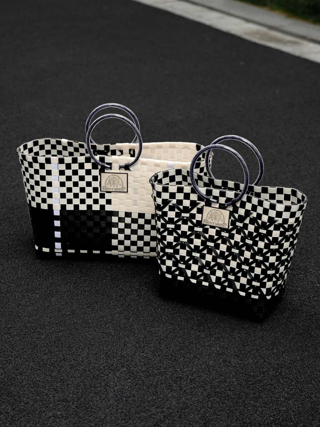 Handwoven Acrylic Tote Basket，Perfect for Market & Beach