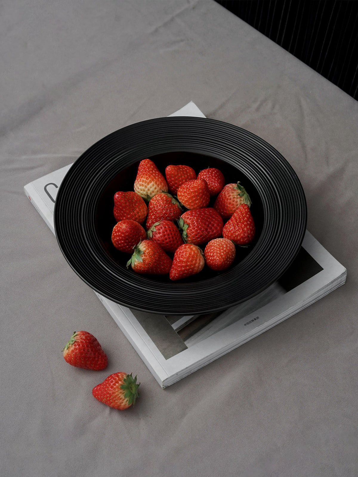 8.9" Premium Ceramic Soup Plates with Relief Patterns, for Cereal, Soup, Rice, Pasta, Salad, Oatmeal,Breakfast,Stylish Matte Black Ceramic Plates, Dishwasher and Microwave Safe