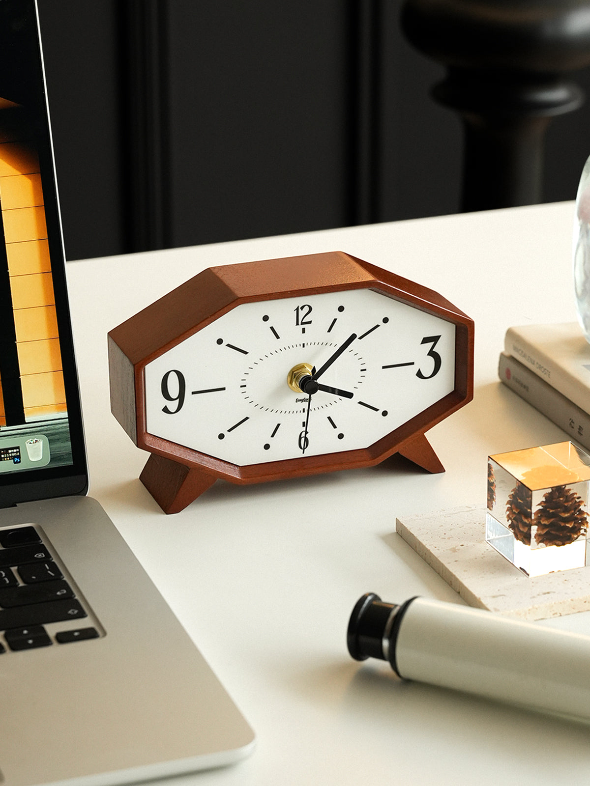 Retro Solid Wood Desktop Clock Vintage-Style Decorative Item for Home Decor