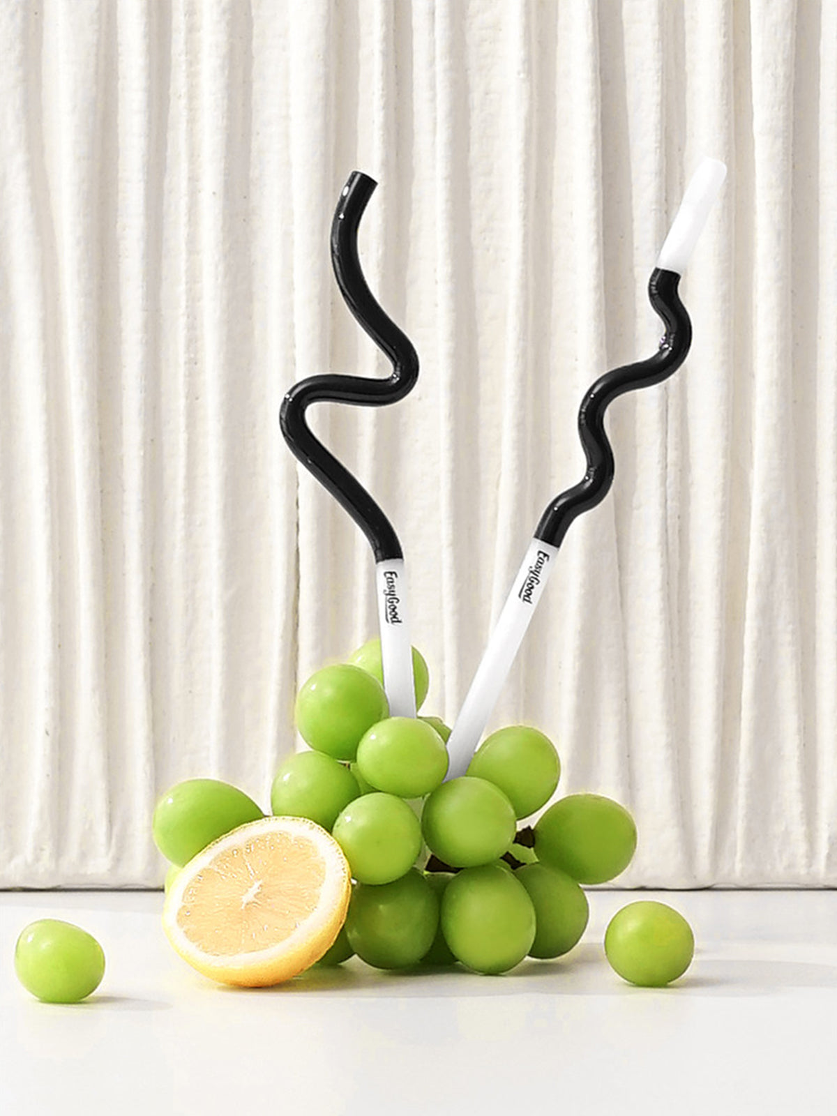 Reusable Bent Glass Straw, High Borosilicate Glass Straw for Adults and Kids, Suitable for Smoothies, Milk, Water, Juice, and Coffee