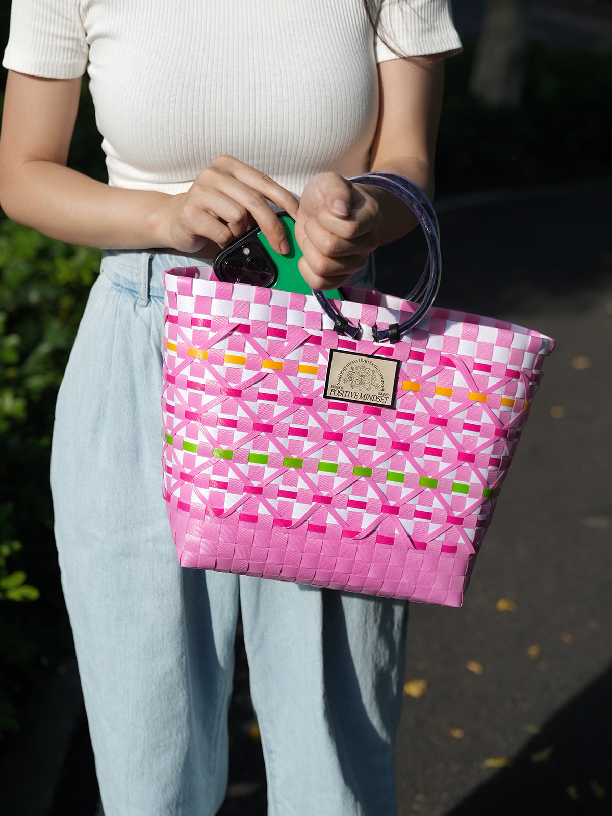 Handwoven Acrylic Tote Basket，Perfect for Market & Beach